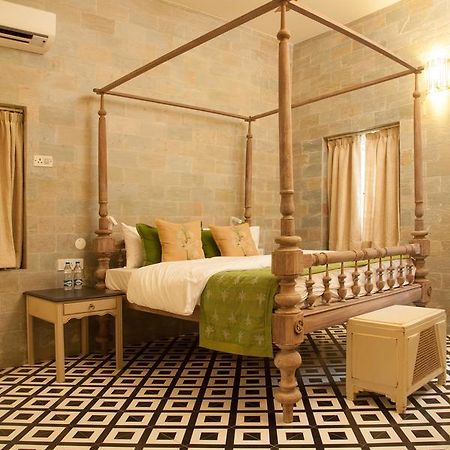 The Ivy House Bed & Breakfast Колката Екстериор снимка