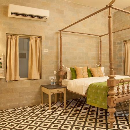 The Ivy House Bed & Breakfast Колката Екстериор снимка