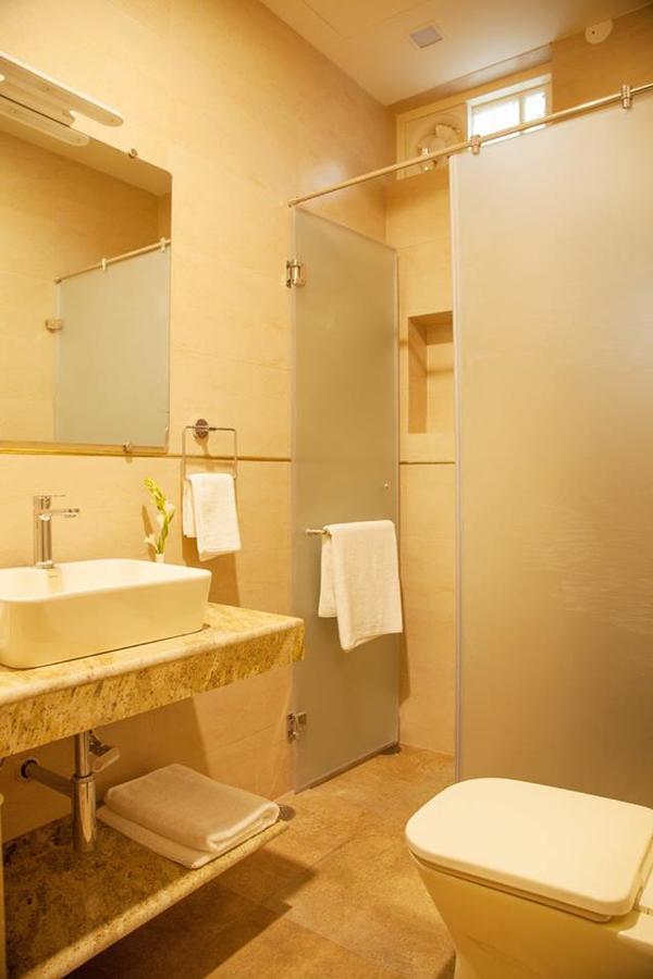 The Ivy House Bed & Breakfast Колката Екстериор снимка