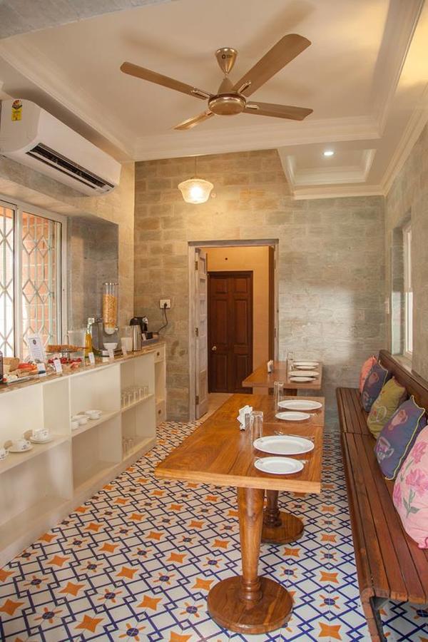The Ivy House Bed & Breakfast Колката Екстериор снимка