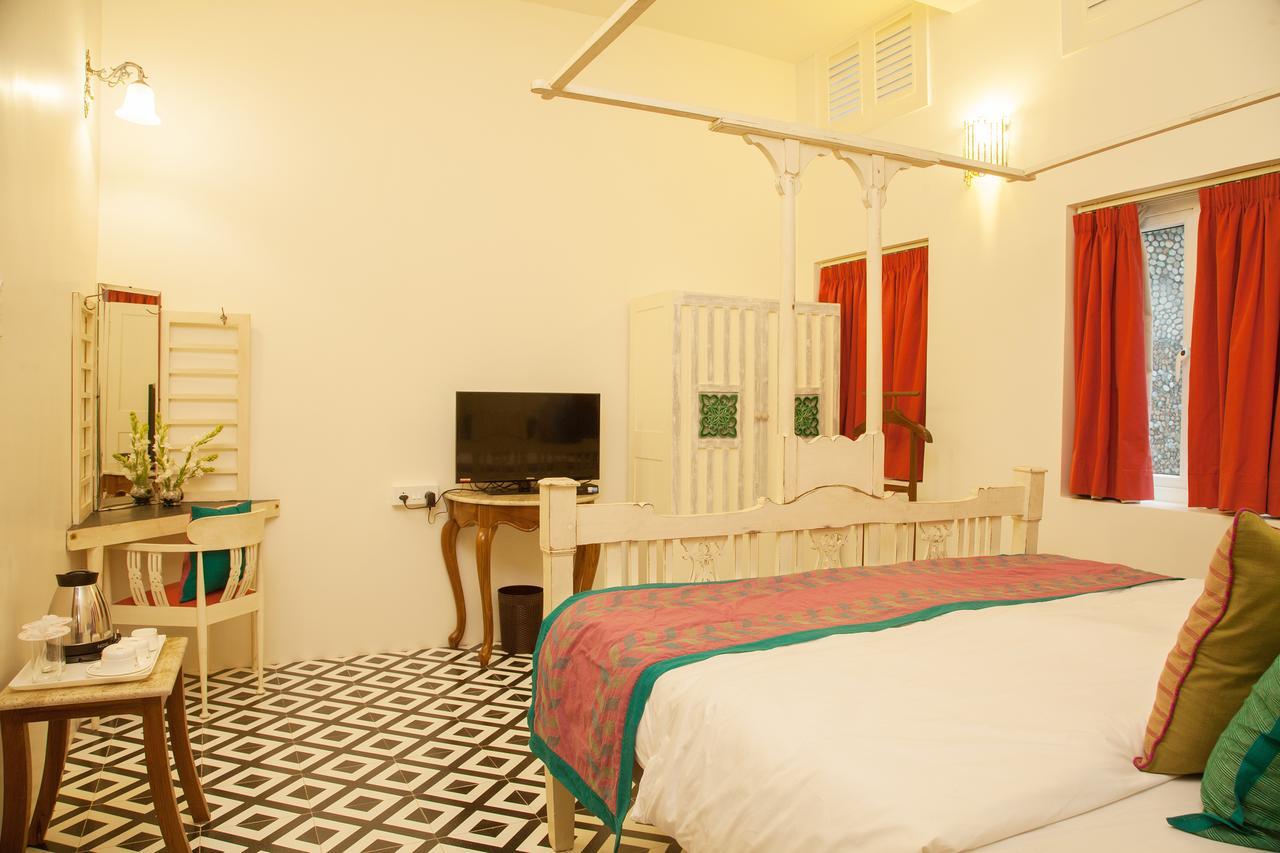 The Ivy House Bed & Breakfast Колката Екстериор снимка